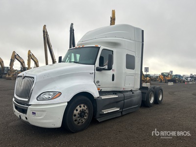 2019 International LT625 6x4 3- Achs Sattelzugmaschine mit Schlafkabine