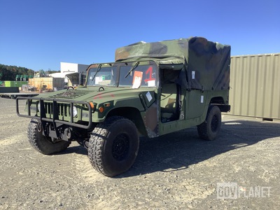 2002 AM General M1097A2 HMMWV 2 Door Soft Top w/Truck Body