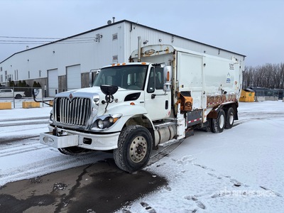2010 International 7400 6x4 Autocarro per rifiuti