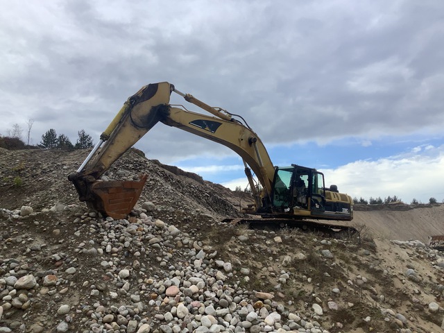 Cat 330C Tracked Excavator (Inoperable)