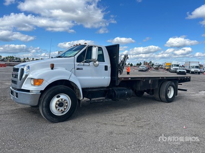 2006 Ford F-750 4x2 Flatbed Truck