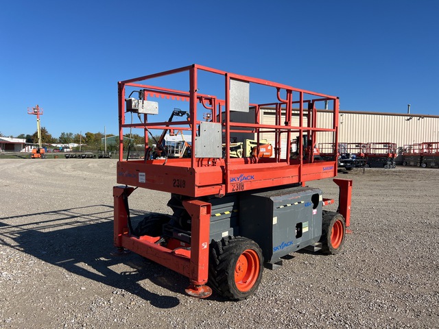 2009 Skyjack SJ6826RT Dual Fuel 4x4 Scissor Lift 2009 Skyjack SJ6826RT Dual Fuel 4x4 Scissor Lift