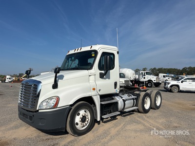2014 Freightliner Cascadia 125 6x4 T/A Day Cab Truck Tractor