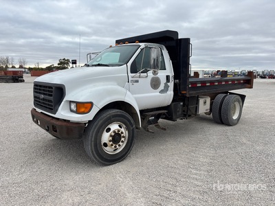 2003 Ford F-750 4x2 S/A Dump Truck