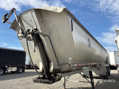 2012 MAC 40 ft T/A Spread Axle Aluminum End Dump Trailer