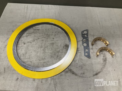 (7) Spiral Wound Gaskets, (1) Metal Seal Ring, (935) Gaskets & Assorted Items