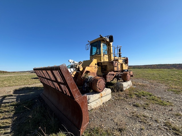 Cat 826C Landfill Compactor (Inoperable)