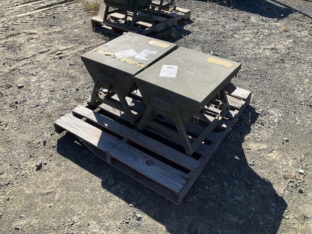 (2) M40 A/P Electrical Distribution Systems (2) M40 A/P Electrical Distribution Systems