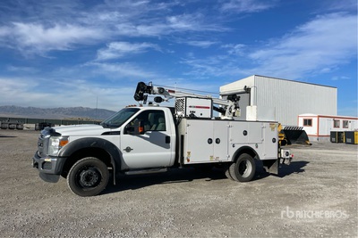 2016 Ford F-550 XL 4x4 Camion de servicios