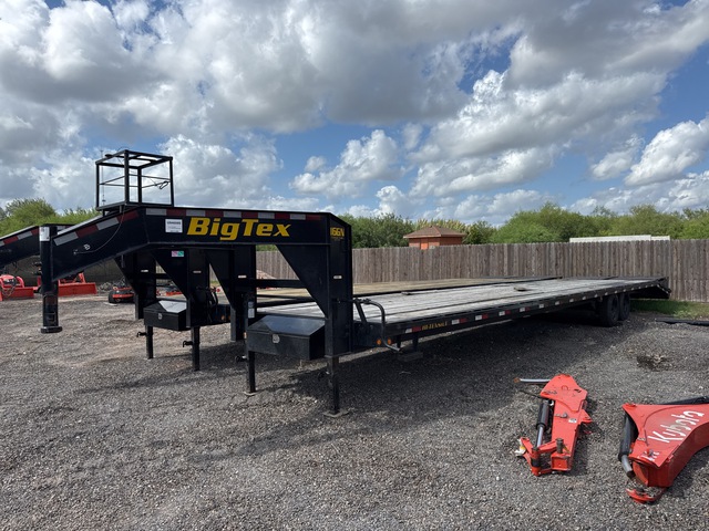Big Tex 16GN-35BK+5MR 35 ft T/A Gooseneck Equipment Trailer