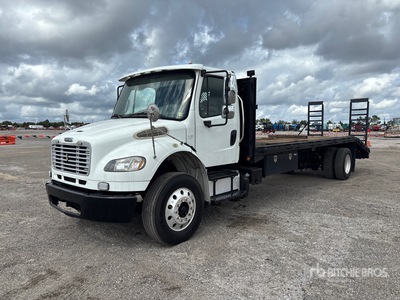 2014 Freightliner M2 106 4x2 Ciężarówka z płaską platformą