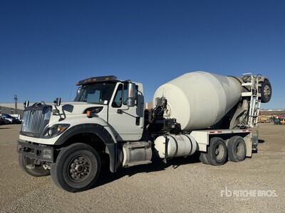 2016 International 7600 8x4 Mixer Truck