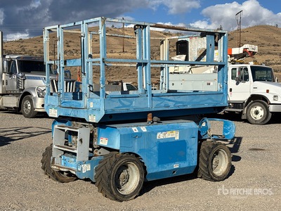 2005 Genie GS-2668 4x4 Dual Fuel Ascenseur à ciseaux
