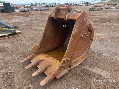 Craig PC138 35 in Digging Excavator Bucket