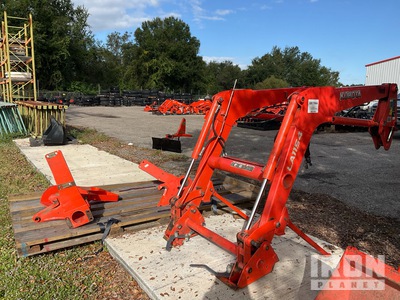 Kubota LA1154S Front Loader Attachment (Inoperable)