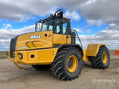 Bell 4206D Schraper tractor