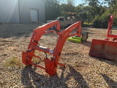 Kubota LA1065A Front Loader Attachment
