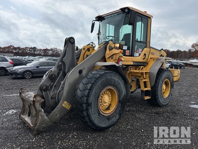 Volvo L90F Wheel Loader