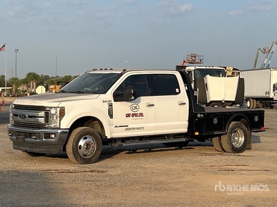 2019 Ford F-350 XLT 4x4 Crew Cab Camión Caja Abierta