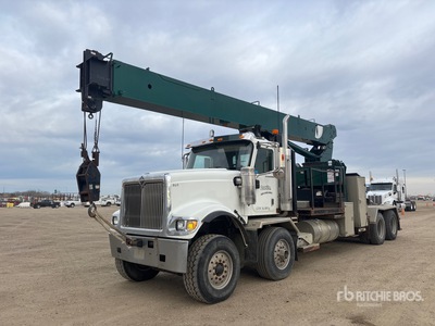 National 900A 52000 lb Straight Boom on 2007 International PayStar 5900i 8x4 Twin-Steer Camion à flèche