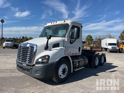 2018 Freightliner CA113DC 6x4 T/A Dagcabine Trekker