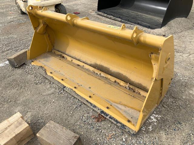 Cat Multipurpose Backhoe Loader Bucket (Unused) Fits 450F