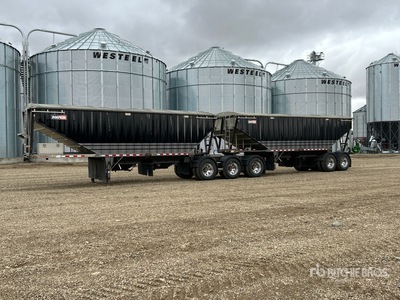 2014 Doepker 27 ft Tri/A Super B-Train Lead Grain Trailer