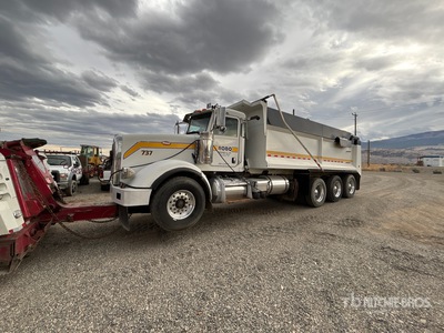 2008 Peterbilt 367 Tri/A Dump Truck