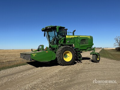 John Deere W235R Windrower