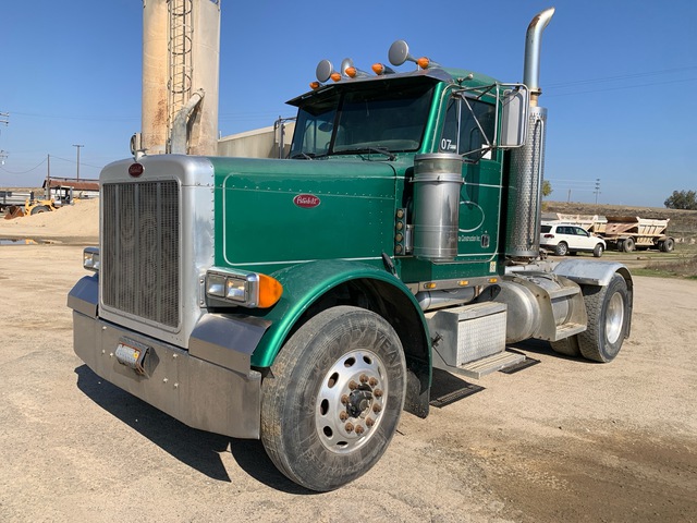 2004 Peterbilt 379 4x2 S/A Day Cab Truck Tractor (Glider Kit)