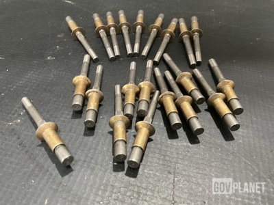 (383) Cherry/Textron 93639-11 Blind Rivets