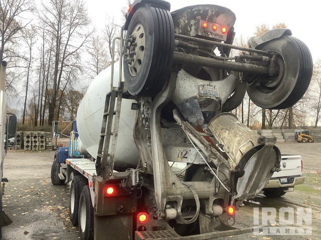 CAMIóN REVOLVEDOR 2001 MACK MCNEILUS 11 CYD