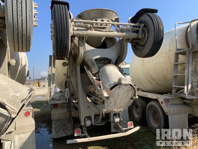 CAMIóN REVOLVEDOR 2006 PETERBILT MCNEILUS 10.5 CYD