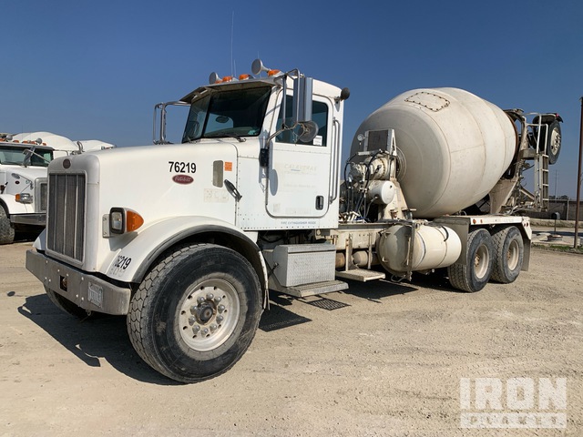 CAMIóN REVOLVEDOR 2006 PETERBILT MCNEILUS 10.5 CYD