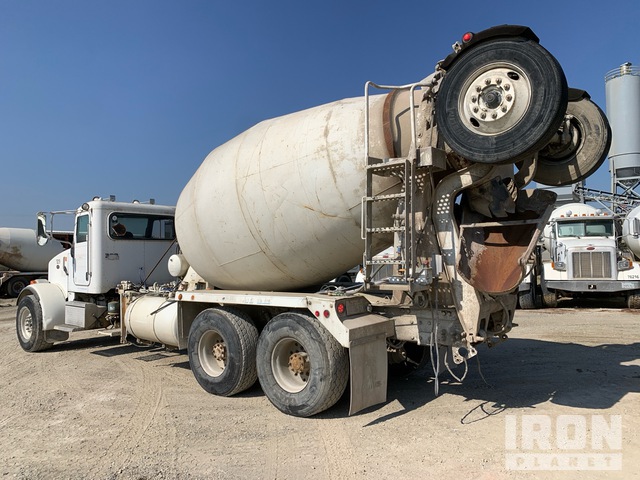 CAMIóN REVOLVEDOR 2006 PETERBILT MCNEILUS 10.5 CYD