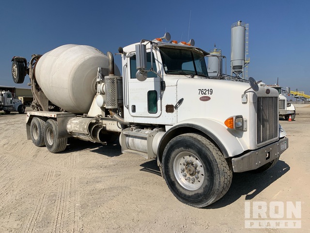 CAMIóN REVOLVEDOR 2006 PETERBILT MCNEILUS 10.5 CYD