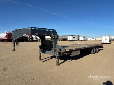 2015 Precision 30 ft T/A Gooseneck مقطورة معدات