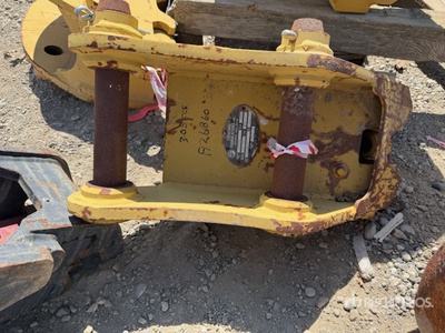 Central Fabricators  Quick Coupler - Fits Cat 305D
