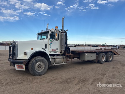 2004 Freightliner Winch Truck