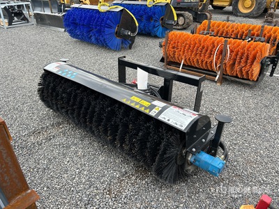 2024 Mower King SSAB72 72 in Scopa spazzatrice per mini pala (Unused)