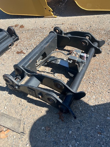 Cat  Wheel Loader Quick Coupler - Fits Cat IT38G II