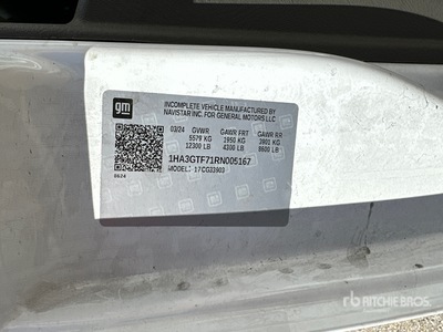 2024 Chevrolet Express 3500 4x2 Refrigerated Truck