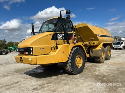 2011 Cat 725 5000 gal 6x6 Articulated Water Truck