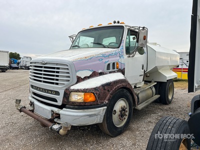 2001 Sterling A9500 4x2 Water vrachtwagen