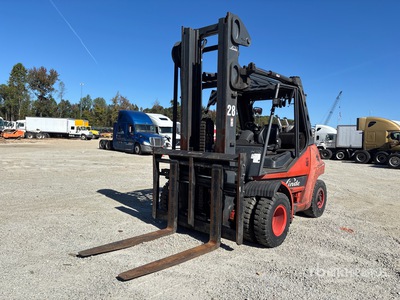 Linde 13300 lb Pneumatic Tire Forklift