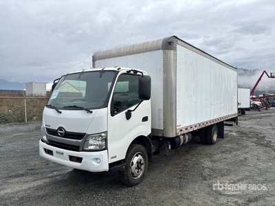 2018 Hino 195 4x2 Furgoneta caja cerrada