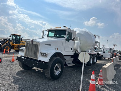 2003 Kenworth W900 Mixer Truck