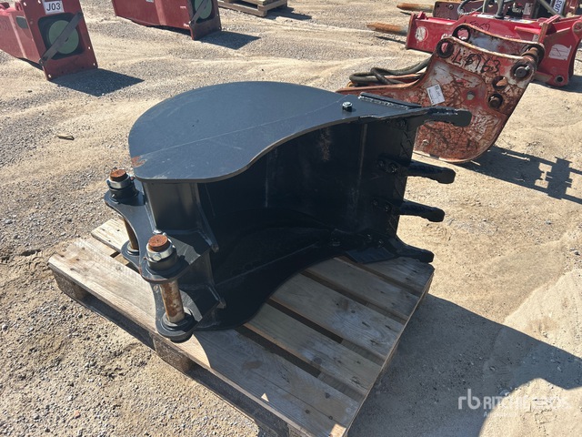 JCB 24 in Q/C Digging With Pins Backhoe Rear Bucket (Unused) | Ritchie ...