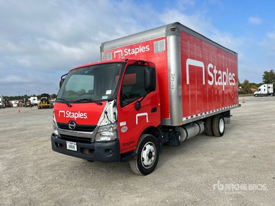 2018 Hino 195 4x2 Camion fourgon