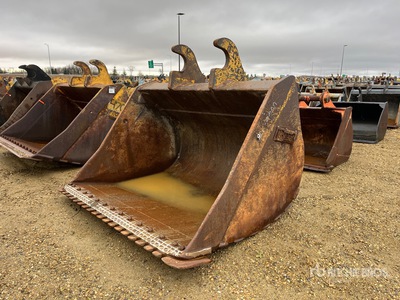 84 in Q/C Cleanup Excavator Bucket